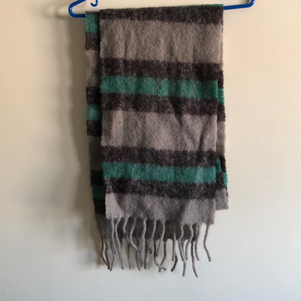 Uniqlo wool scarf